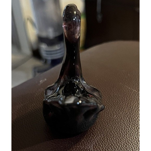 Glass Swan - Picture 2 of 3
